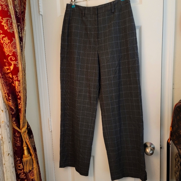 Eddie Bauer Pants - 🎀HOST PICK🎀 Eddie Bauer Plaid Women's Pants Black/Gray Size 8 Petite NWOT